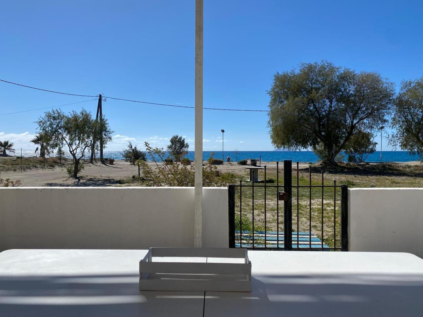 Zen Seaside Apartment كالاماكي المظهر الخارجي الصورة